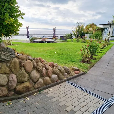 Sassnitzer Mit Baederarchitektur, Seeblick Und Sauna ザスニッツ