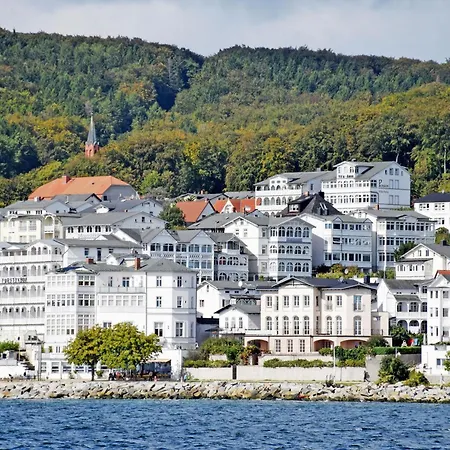 ホテル Sassnitzer Mit Baederarchitektur, Seeblick Und Sauna